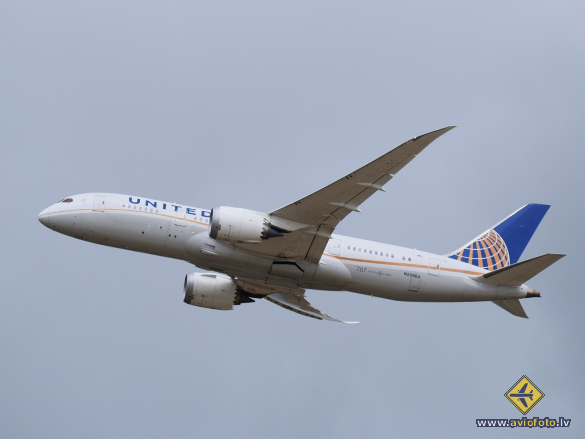 Boeing 787-8 Dreamliner